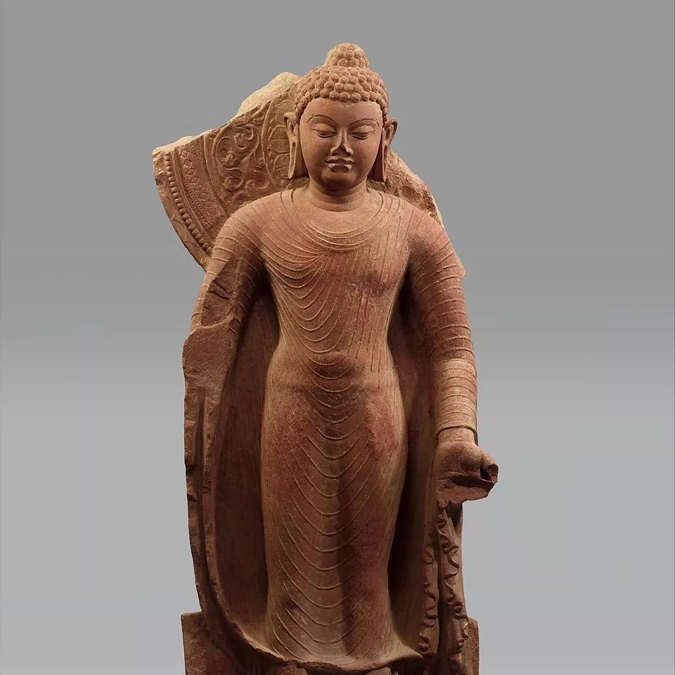 马图腊式立佛像